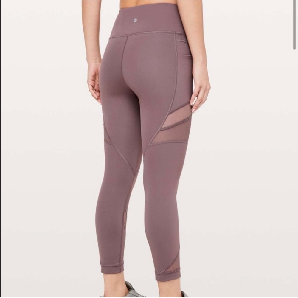 Lululemon Mesh in Motion 23” Leggings